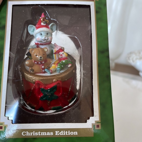 SALE Christmas Ornaments - Picture 3 of 4